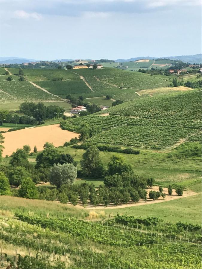 Sotto La Vigna Charm Stay Adults Only Vacation Suite Appartment Montegrosso dʼAsti Extérieur photo